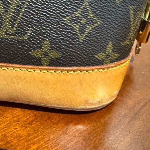 Authentic Louis Vuitton Alma - Picture 7 of 10